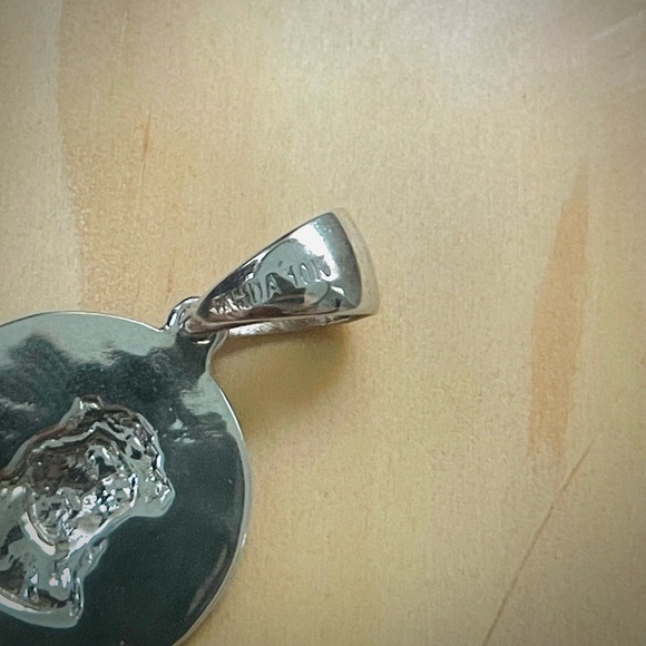 Vintage Jesus Pendant 10k White Gold - Picture 5 of 7